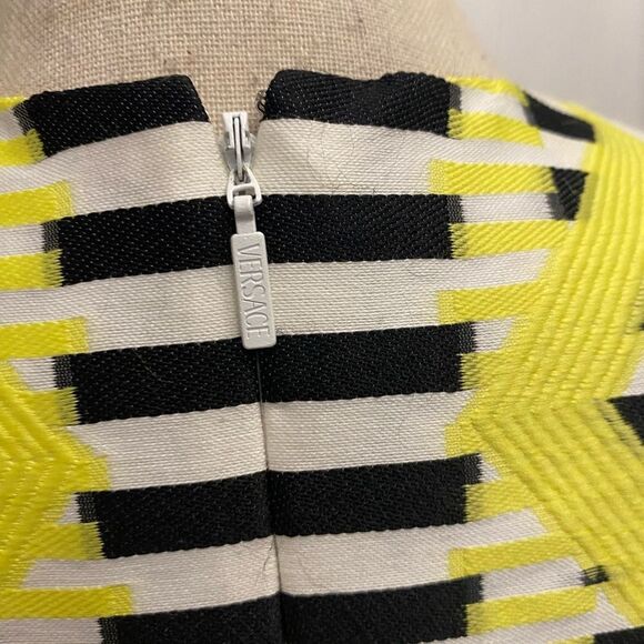 Versace mini dress, size 40( S) - Picture 6 of 10